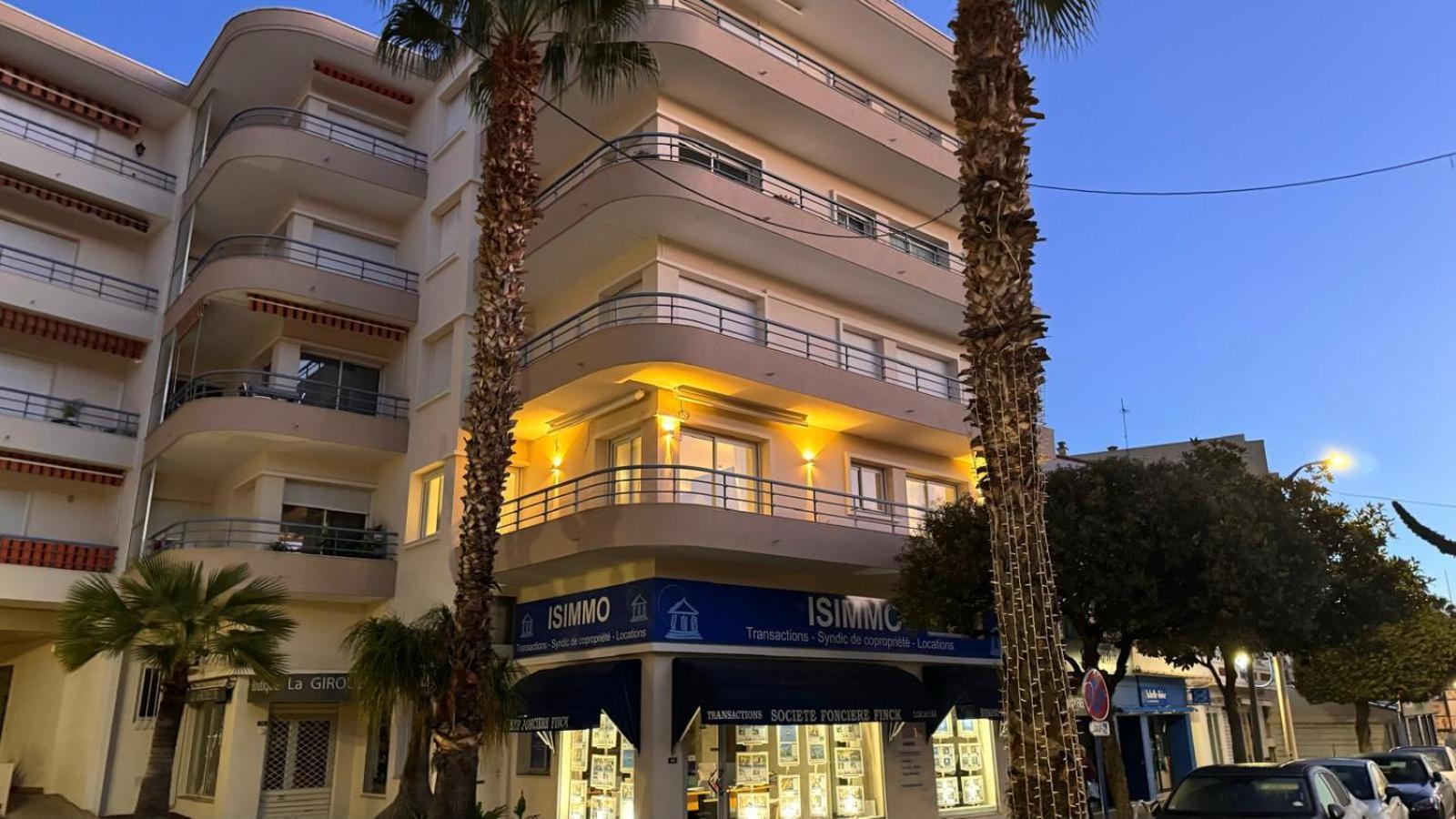 Appartement Luxueux Plein Centre De Cavalaire A 2Mn De La Plage Εξωτερικό φωτογραφία
